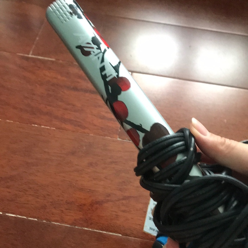 Avanti Hair straightener